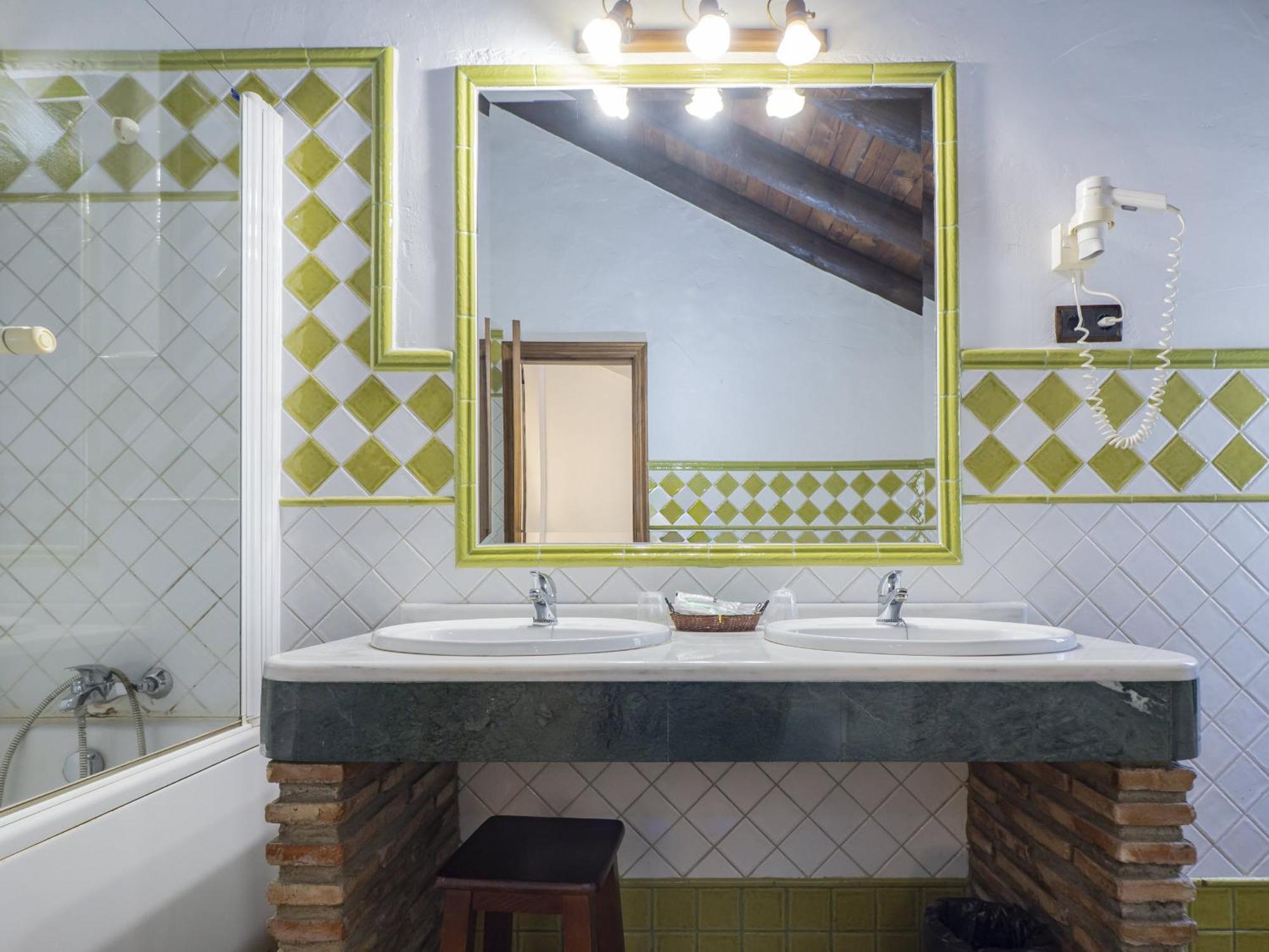 Cubo'S Hotel Cortijo San Antonio Casarabonela Екстер'єр фото